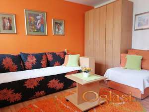 Izdaje se stan u centru ispod Tasmajdana